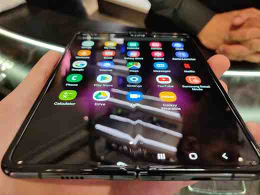 Samsung: To Galaxy Fold  još uvijek je vrlo osjetljiv
