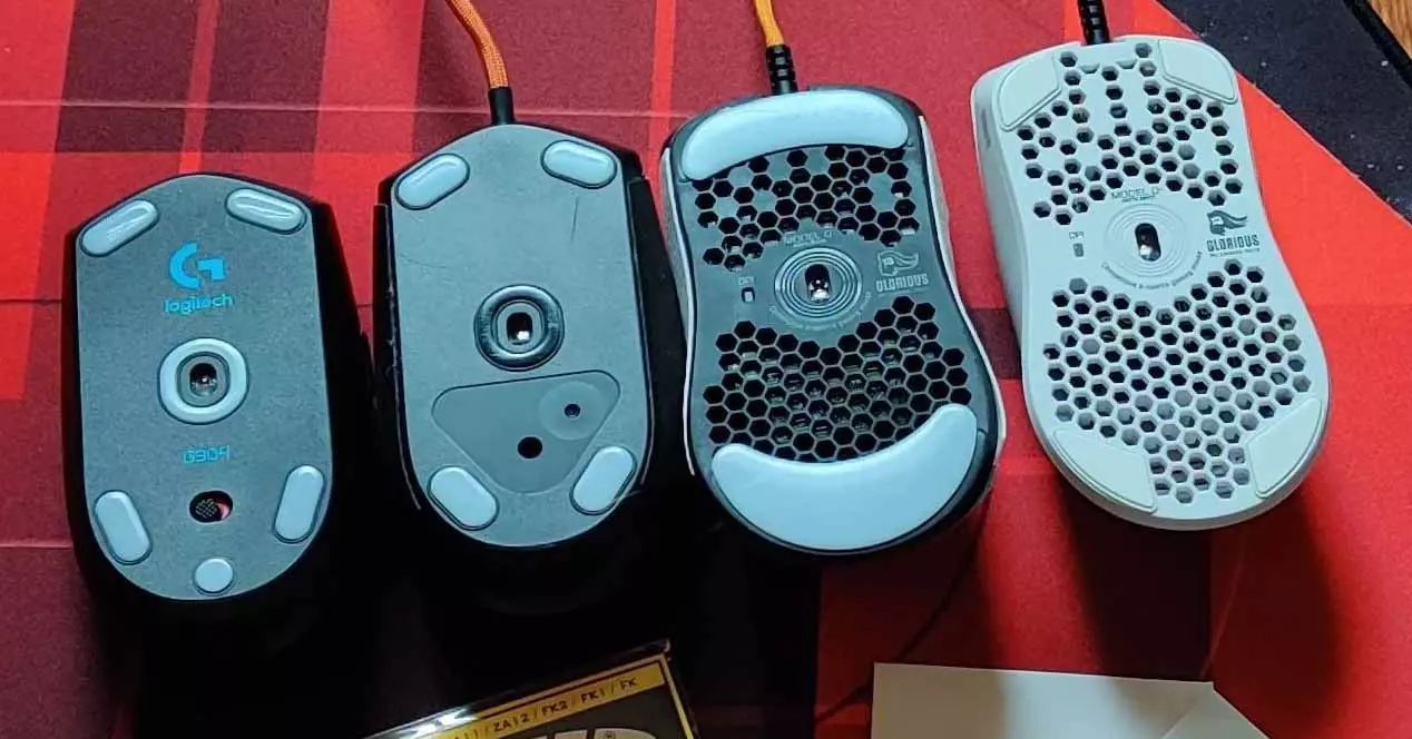 change the legs of a gaming mouse without damaging them