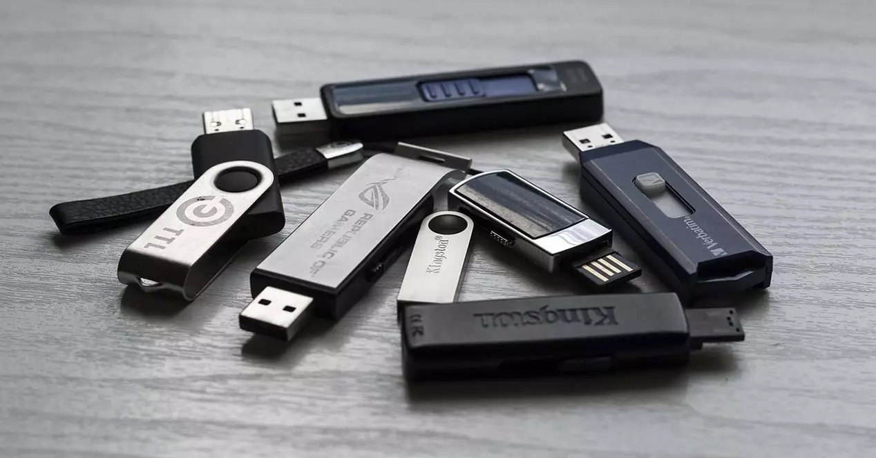 protect my pendrive or USB drive from data theft with SecurStick